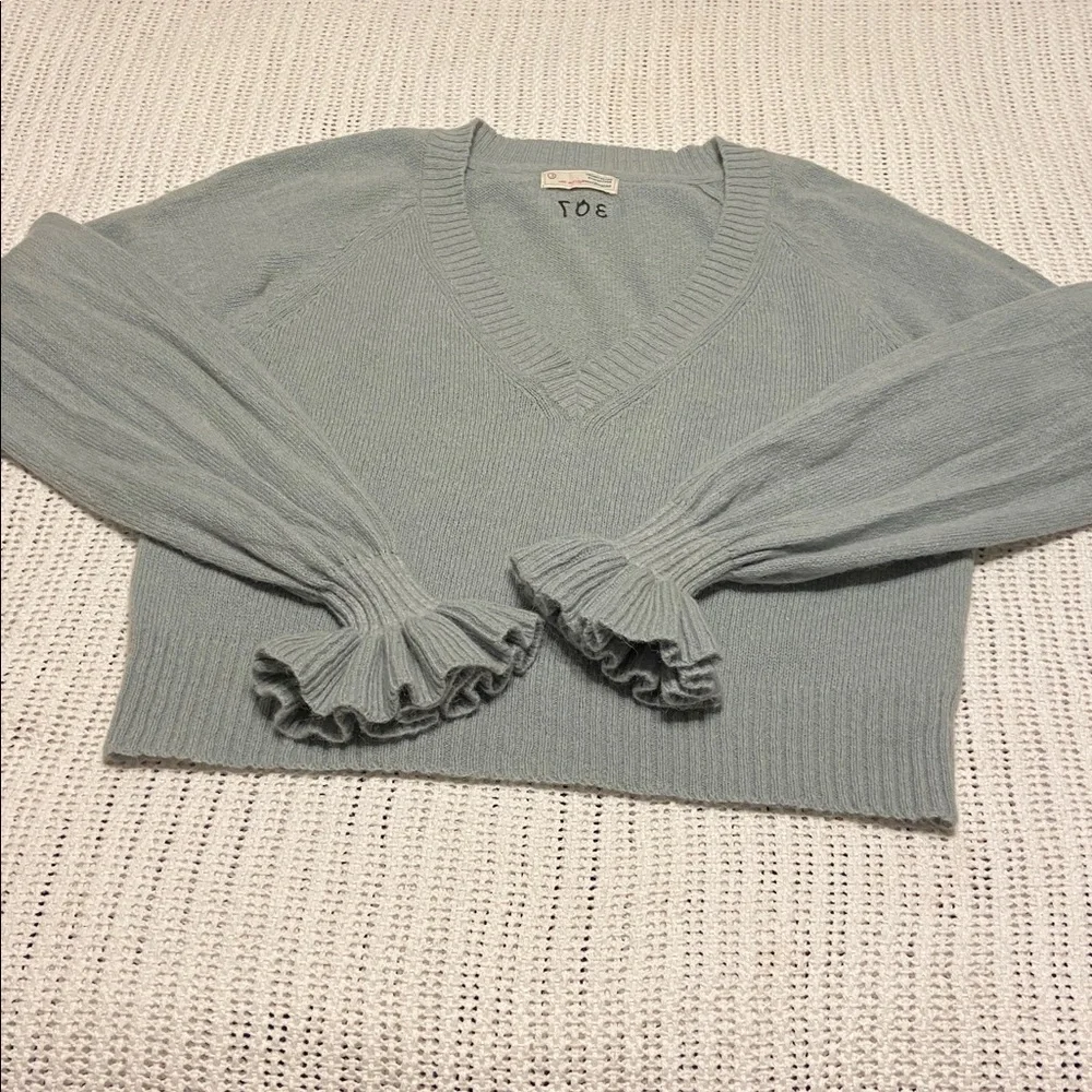 Odd Molly V Neck Baby Alpaca Soft Green with ruffle cuffs Designer Large (3) - Picture 10 of 12